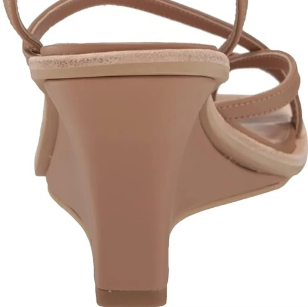 Dolce Vita Women's Gemini: Cafe Leather Ankle Strap Sandal Size 10